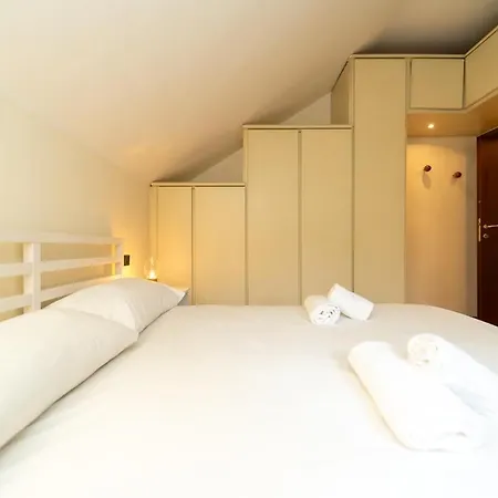 Cozy Attic With Terrace And Ac And Wifi Daire *